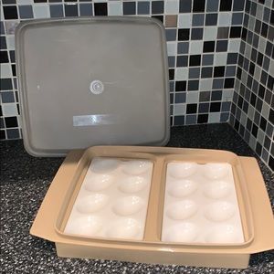 Vintage Tupperware deviled egg holder tan
